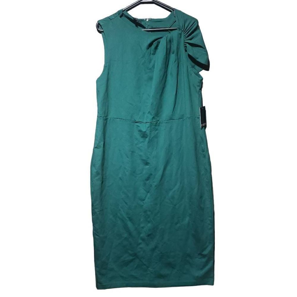 Eloquii Twisted Shoulder Sheath Dress in Botanical Green Size 16‎